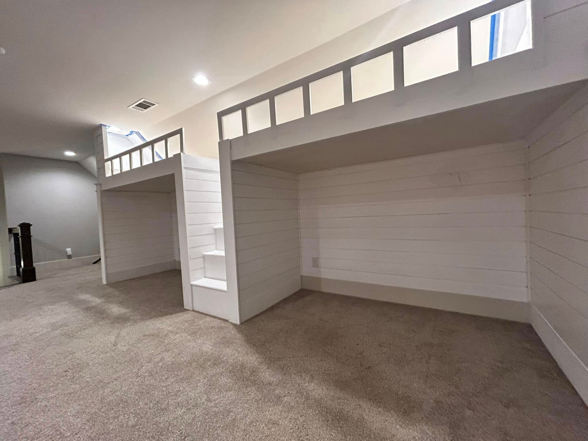 Built-in bunk room